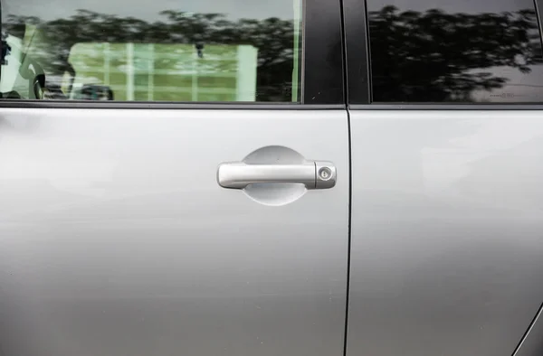 車のドアのドアハンドル — ストック写真