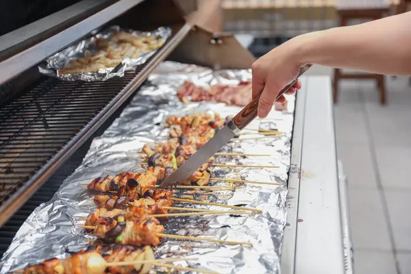 Parrilla Shish Kebabs Brochetas Parrilla Enfoque Selectivo —  Fotos de Stock