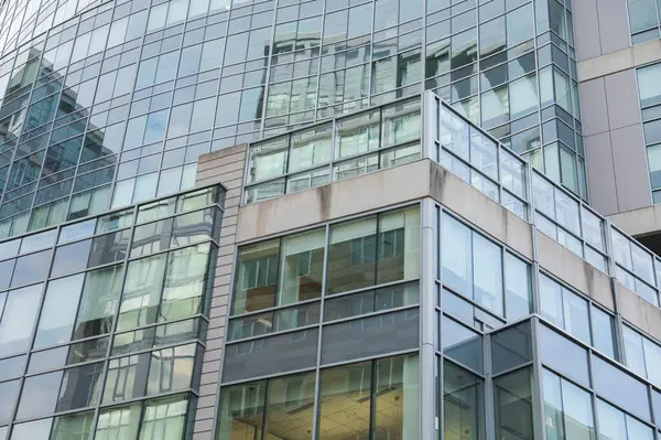 Skleněná Okna Kancelářské Budovy — Stock fotografie