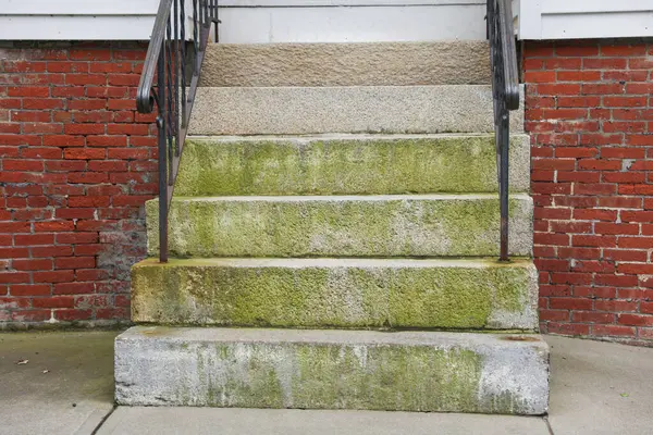 Πέτρινες Σκάλες Στο Παλιό Κτίριο — Φωτογραφία Αρχείου
