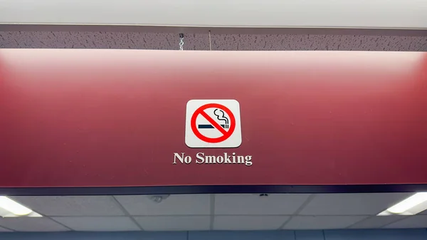 Немає Знака Куріння Магазині — стокове фото