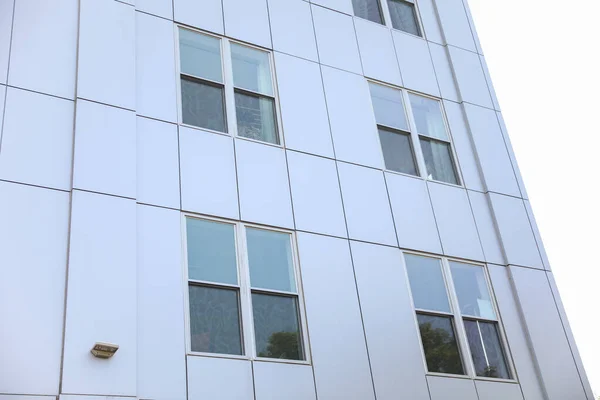 Moderne Hausfassade Bürogebäude Glasfenster — Stockfoto