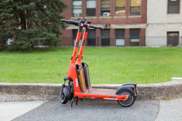 Red Scooter City — Stock Photo, Image