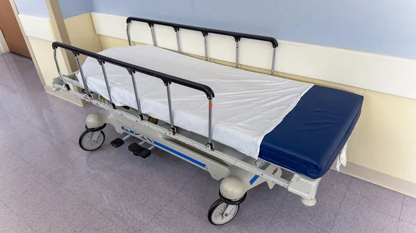 Modern Empty Hospital Bed Hospital Room — Stock Photo, Image