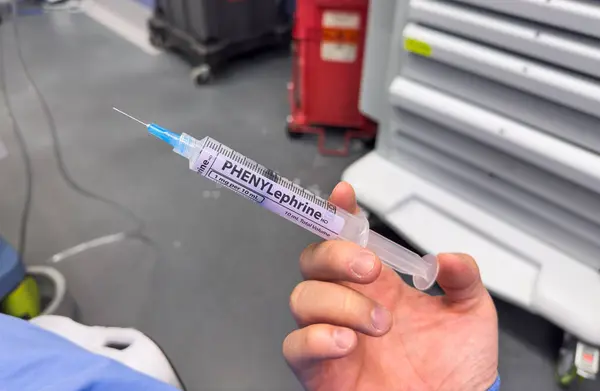 Close Hand Holding Syringe Vaccine Hospital — Stock Photo, Image