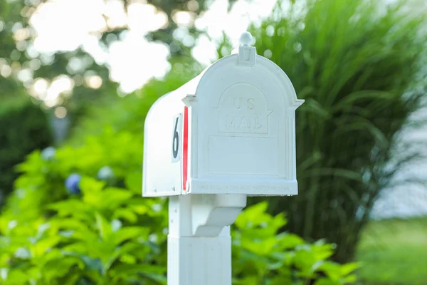 Poštovní Schránka Zahradě — Stock fotografie