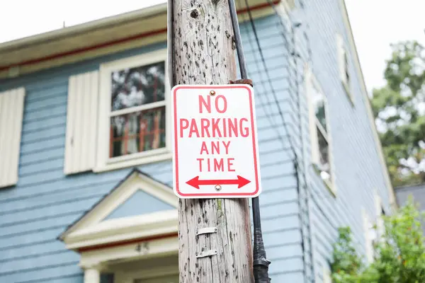 Znak Ulicy Parking — Zdjęcie stockowe