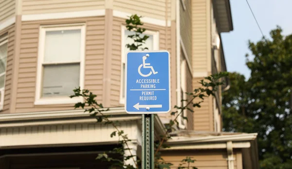 Barcelona市的残疾人标志 — 图库照片