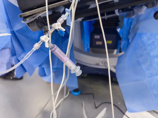 病院のオペレーティングルームの医療機器 — ストック写真