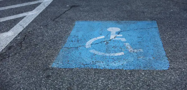 Segnaletica Parcheggio Con Disabili — Foto Stock
