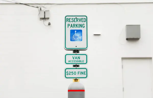 停车场标志和标志 — 图库照片