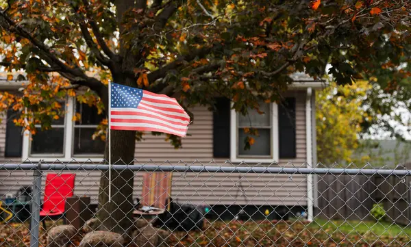 American Flag Porch House — Stock Photo, Image