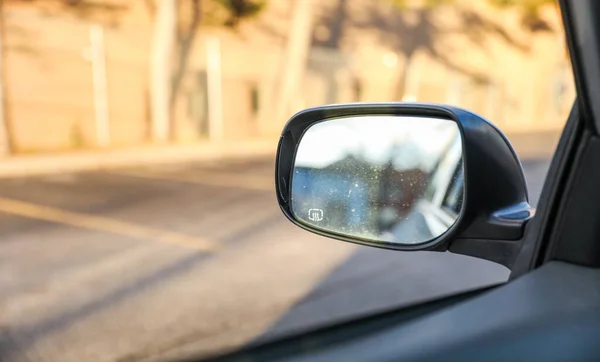 car mirror reflection mirror