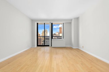 Penceresinde şehir manzarası olan boş bir oda. İç dizayn. 3d oluşturma 