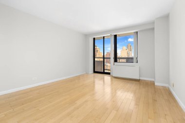 Beyaz duvarları olan boş bir oda. İç dizayn. 3d oluşturma 