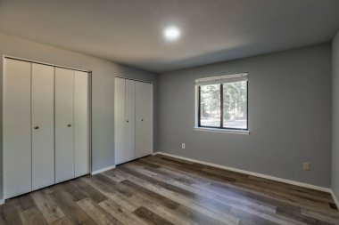 Boş oda iç tasarımı. 3d oluşturma 