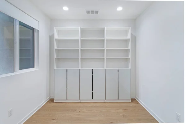 Interior Apartamento Moderno Com Paredes Brancas Vazias Piso Madeira Renderização — Fotografia de Stock