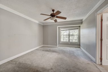 Yeni bir apartman dairesi.