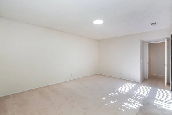 Kamar Kosong Dengan Dinding Putih Dan Lantai — Stok Foto