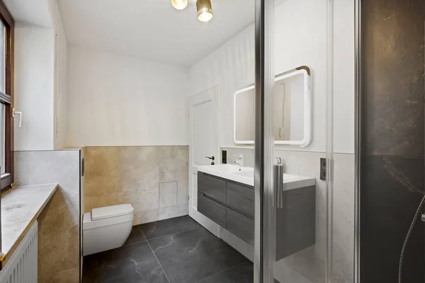 Moderní Koupelna Bytě Návrh Interiéru — Stock fotografie