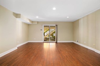 Yeni boş oda içi. 3d oluşturma