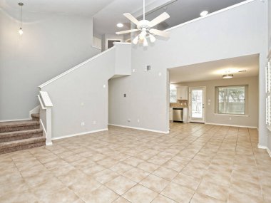 Boş oturma odasının içinde. 3d oluşturma