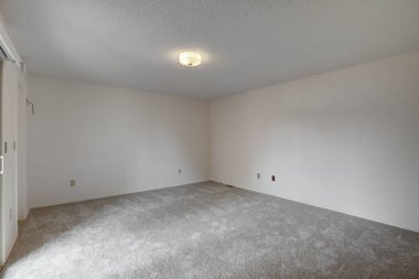 Yeni dairede boş bir oda. 3d oluşturma