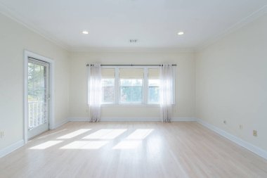 Yeni bir apartmanın içinde. 3d oluşturma