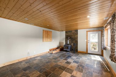 Modern bir evin içinde.