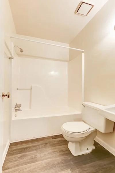 현대식 화장실의 렌더링 — 스톡 사진