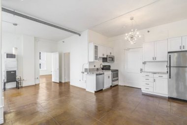 Mobilyalı modern mutfağın içi