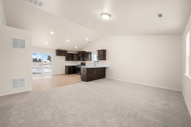 Modern apartmanın içinde.