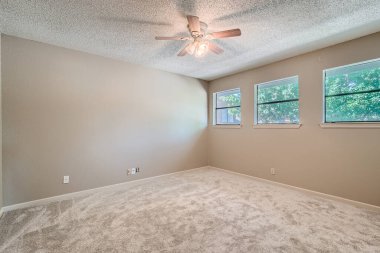 Boş yatak odası olan modern bir iç mekan. 3d oluşturma