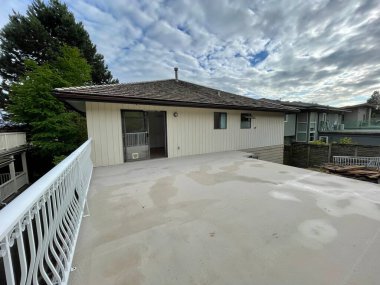 Şehirdeki eski ev, 3D görüntüleme.