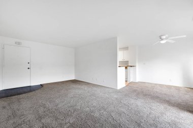 Beyaz duvarları olan boş bir oda. 3d oluşturma  