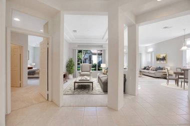 Yeni, güzel bir iç mekanı olan bir oturma odasında modern tasarım. 3d oluşturma