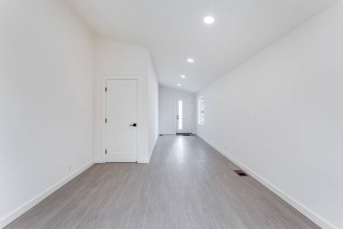 Beyaz duvarları olan boş bir oda. 3d oluşturma 