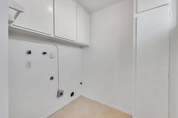 Kamar Kosong Dengan Dinding Dan Lantai Putih Render — Stok Foto