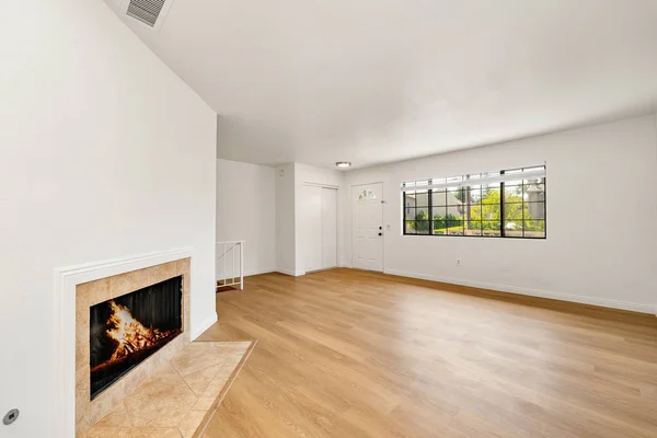 Interieur Van Een Modern Appartement Met Houten Vloer Open Haard — Stockfoto