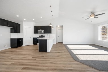 Modern evde yeni mutfak tasarımı. 3d oluşturma