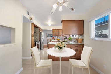 yemek alanı ile modern iç tasarım. 3d oluşturma