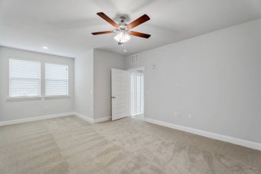 Yeni boş oda iç tasarımı. Yeni daire