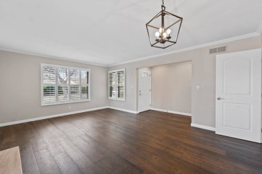 Yeni çağdaş dairenin boş alanı. Modern ev 