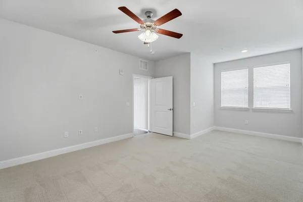 Moderno Completamente Blanco Interior Sin Amueblar Casa Lujo Estados Unidos —  Fotos de Stock