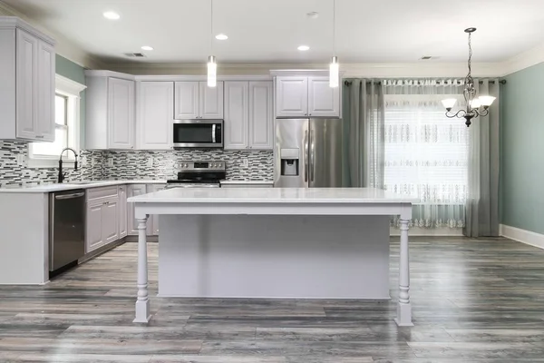 現代家の新しいキッチンデザイン 3Dレンダリング — ストック写真