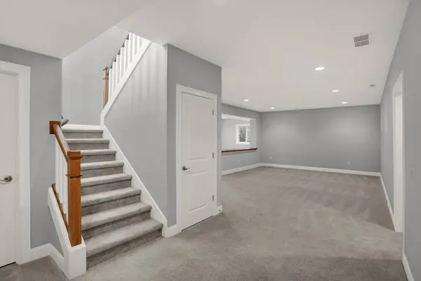 Modern Completely White Unfurnished Interior Luxury Townhouse Usa — Stock Photo, Image