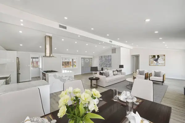 Luxurious Bright Dining Room Contemporary Elements Elegant Design Spacious Estate — Stock Photo, Image