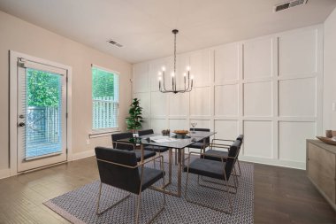 Güzel evdeki yemek odasının 3 boyutlu iç tasarımı