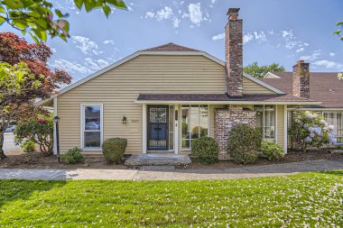 Güzel bir aile evinin dışında. 3d oluşturma