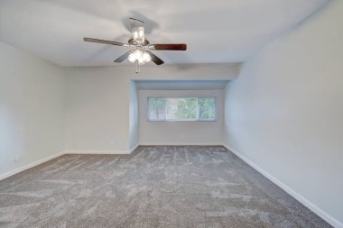 Modern evdeki boş oda. İç tasarım. 3d oluşturma